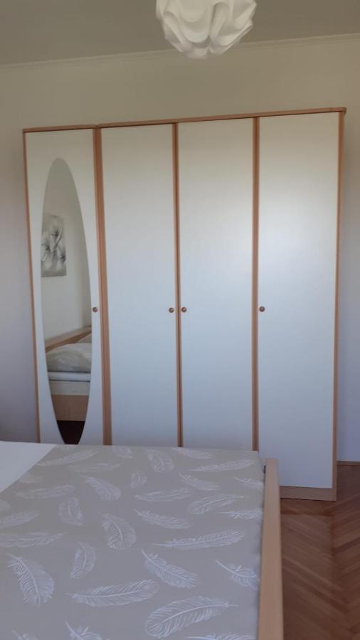 Apartment Viki Lozovac Extérieur photo