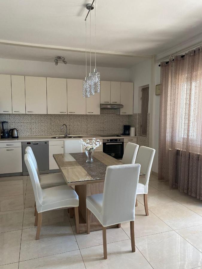 Apartment Viki Lozovac Extérieur photo