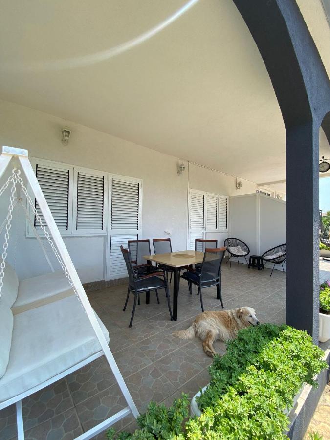 Apartment Viki Lozovac Extérieur photo